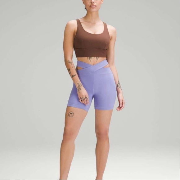 Lululemon Align Cut-Out High-Rise Shorts 6” –Dark Lavender – Size 4
NWT Retired - Picture 3 of 7